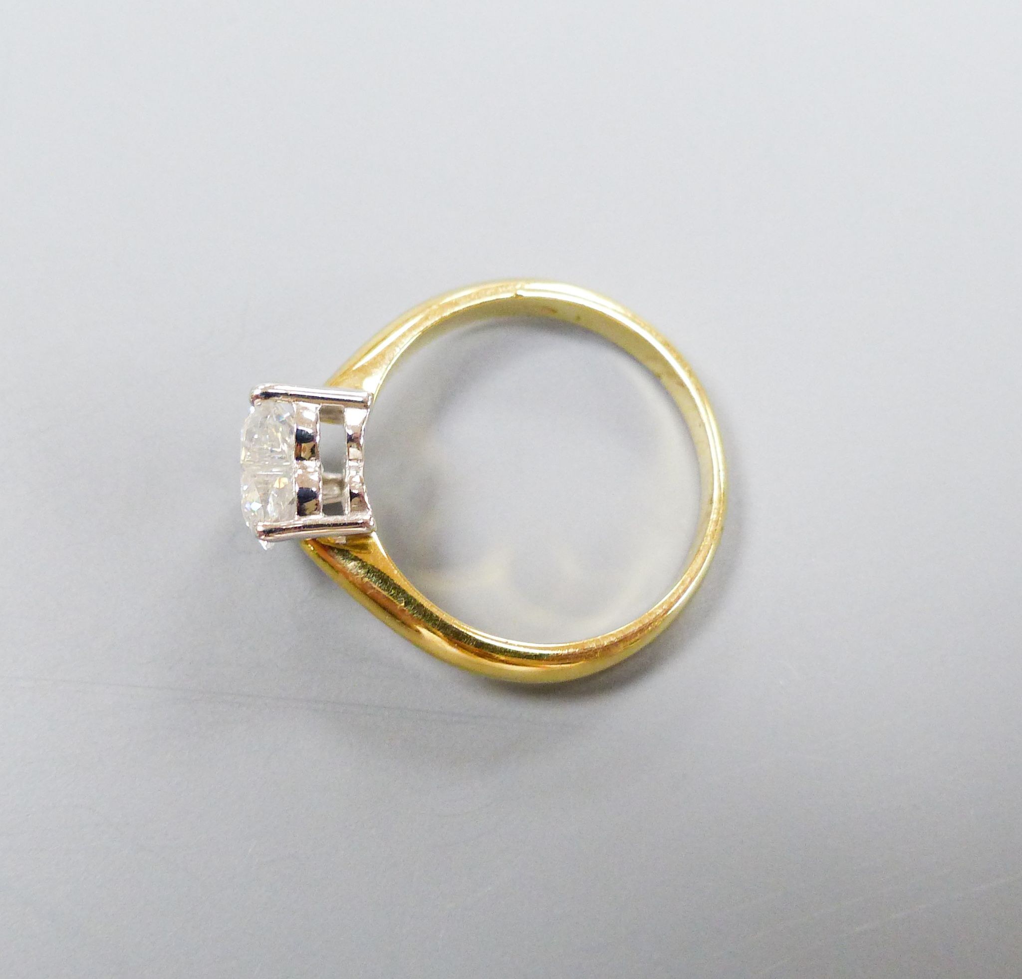 A modern 18ct gold and solitaire heart shaped diamond ring, size K, gross weight 3.6 grams